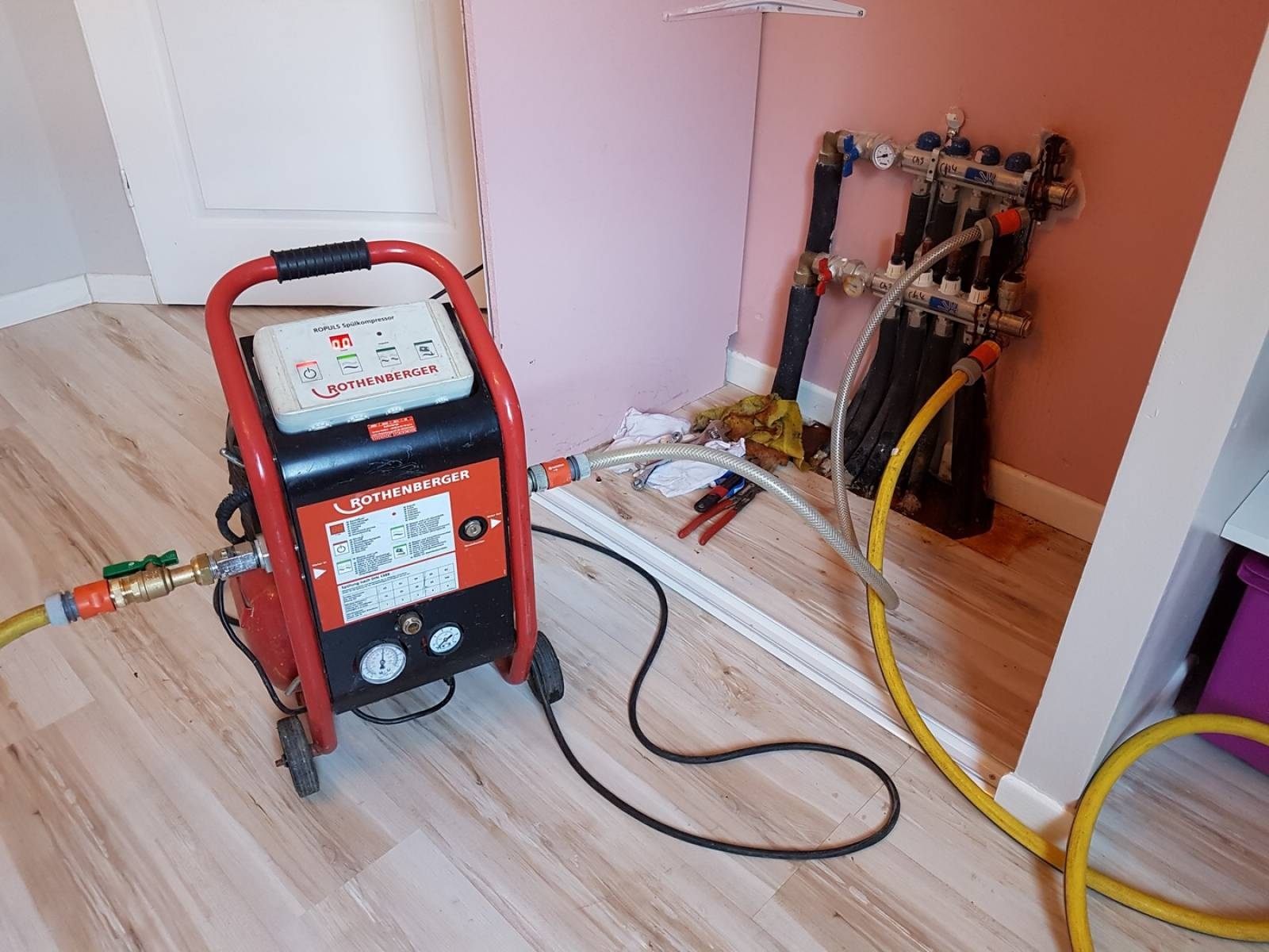 Çekmeköy Soğukpınar Vaillant Hermetik Şofben Kombi Bakımı